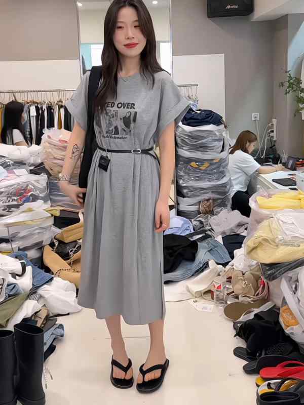 Rakuten - ワンピース レディース 半袖 ロング丈 花柄 プリント柄 Vネック フレアシルエット ウエスト切り替え 体型カバー 涼しい素材 お出かけ デート カジュアル シンプル 通気性 動きやすい