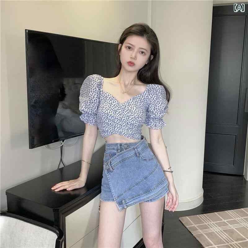 ブラウス レディース 花柄 半袖 スクエアネック パフスリーブ ショート丈 トップス 夏服 きれいめ カジュアル デコルテ見せ ウエストライン強調 着痩せ 涼しい 通気性 普段着 お出かけ 旅行