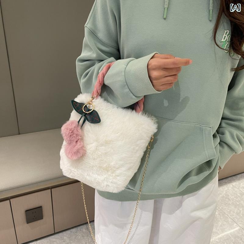 Rakuten - ハンドバッグ レディース ショルダーバッグ 2way チェリー柄 もこもこバッグ フェイクファー 秋冬 ミニバッグ 斜めがけ 軽量 かわいい 持ち運びやすい 収納しやすい もふもふ 通勤 通学 お出かけ