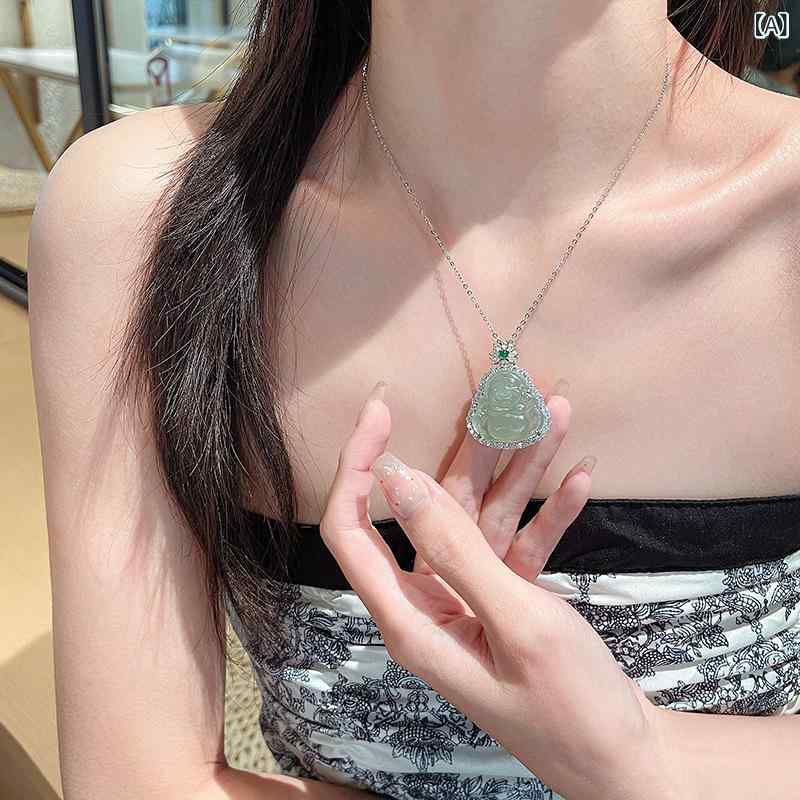 ネックレス レディース サージカルステンレス ペンダント 仏像モチーフ シンプル 鎖骨チェーン ジュエリー アクセサリー 重ね付け 華奢 ゴールド 贈り物 ギフトにも適した軽量設計