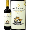 こちらのワインは、最新ヴィンテージでのお届けとなります。 Atlantico Reserva ■色・容量：赤750ml ■ALC：14% ■ブドウ品種：アリカンテ・ブーシェ50％、他カベルネ・ソーヴィニョン、アラゴネス、トウリガ・ナシオナル ■産地：ポルトガル、アレンテジャーノ ■味わい：辛口、フルボディ ■ラベル表示：酸化防止剤（亜硫酸塩） 数々のコンテストで、高い評価を受ける濃厚フルボディ赤！ 2015年ヴィンテージでは、日本最大のワインコンテスト[サクラ・アウォード2019]にて、【ダイアモンド・トロフィー】を獲得！ ダイアモンド・トロフィーをとるワインは価格も高いものが多い中、1000円から1500円の価格帯のワインは5本のみが受賞したのですが、他の4本はすべて白！赤ワインはこのワインのみ！。 また、2014年ヴィンテージは、2017年9月に100号を迎えた雑誌[ワイン王国]の記念ブラインド・テースティング企画にて、トップ・オブ・トップ29本に選出!!。 濃厚な果実味ながら、アタックはやさしく、伸びのいいタンニンが心地いいレベルの高い味わいです!!。 ぜひ、お早めにお求めください！ よく一緒に購入されている商品微発泡 白ワイン レ・ヴァカンツェ・シャルドネ1,254円シャプティエ・ペイ・ドック・ルージュフランス 1,078円オーストラリア ワイン 赤 デ・ボルトリ・DB968円類似商品はこちらエミリアーナ・ヴィンヤーズ・エコバランス・ピノ1,078円エミリアーナ・ヴィンヤーズ・エコバランス・ピノ638円コノスル・メルロー・レゼルヴァ・エスペシャル・1,518円数々の賞に輝く濃厚フルボディ赤！ 過去には、日本最大のワインコンテスト[2019年度サクラ・アウォード]で最高賞！ ダイアモンド・トロフィー受賞は高額ワインが多い中、低価格帯ワインクラスでは5本のみ！うち、赤ワインはこのワインだけ！ また、ワイン王国100号記念ブラインド・テースティング企画にて、トップ・オブ・トップ29本にも選出！ 環境保全に取り組む新進気鋭のワイナリーが造りだすコスパ抜群ポルトガル赤！ 果実味満載！ボリューム感のある濃厚フルボディ！肉料理に合わせたい力強さが魅力です！ [アトランティコ・レゼルヴァ] 2015年ヴィンテージは、日本最大のワイン・コンテストであるサクラアワード2019にて、最高賞である【ダイアモンド・トロフィー】を獲得！高額ワインが多い中、価格帯別のEクラスで、この賞を獲得したのはわずか5本。赤ワインではこのワインだけです！。 2014年ヴィンテージも、雑誌ワイン王国の100号記念ブラインド・テースティングにて、歴代ワインの中で最高賞である[トップ・オブ・トップ29]に選出！。 数々のコンテストで、高い評価を受ける濃厚フルボディ赤！ 2015年ヴィンテージでは、日本最大のワインコンテスト[サクラ・アウォード2019]にて、【ダイアモンド・トロフィー】を獲得！ ダイアモンド・トロフィーをとるワインは価格も高いものが多い中、1000円から1500円の価格帯のワインは5本のみが受賞したのですが、他の4本はすべて白！赤ワインはこのワインのみ！。 また、2014年ヴィンテージは、2017年9月に100号を迎えた雑誌[ワイン王国]の記念ブラインド・テースティング企画にて、トップ・オブ・トップ29本に選出!!。 濃厚な果実味ながら、アタックはやさしく、伸びのいいタンニンが心地いいレベルの高い味わいです!!。 ぜひ、お早めにお求めください！ それが [アトランティコ・レゼルヴァ] このワインを造る [カザ・アグリコラ・アレクシャンドレ・レウヴァス]は、2003年、ポルトガルの新興産地アレンテージョに設立された新進気鋭のワイナリーです。 コストパフォーマンスの高いワインを造るだけでなく、環境を大切にする事も理念に、環境保全型農法を実施し、サン・テミリオンでのビオロジックやビオディナミといった自然農法の経験から、ロバを飼ったり、10万本のコルクの樹を植樹するなど、環境保全型のブドウ栽培に力を入れるワイナリーです。 そのトップワインは、ワイン雑誌として権威あるイギリスの[デカンター誌]にて、91点を獲得し、ムンダス・ヴィニ・インターナショナル・ワイン・アウォード2016にて金賞を受賞するなど、世界でも注目が高まっています。 今回ご紹介するアトランティコ・レゼルヴァも、インターナショナル・デュ・ヴァン2016にて【金賞】をはじめ、数々のワインコンテストにて金賞受賞の実力派！ 力強い果実味が持ち味のアリカンテ・ブーシェに、ポルトガルの土着品種であるトウリガ・ナシオナルやアラゴネス、カベルネ・ソーヴィニョンなどをブレンドしたワインです。 その味わいは、 『色は赤黒く、濃厚な香りが立ち上がります。口に含むとカシスやラズベリー、ブルーベリー、ドライプラムといった果実味満載に、コーヒー、スミレの花、鉄のニュアンス。ミネラルとタンニンのバランスがよく、非常に満足度の高い力強い味わいです！ロースとビーフやミートパイといった肉料理にあわせたいフルボディな赤！』 この味わいでこの価格はお値打ちです！ぜひ、お早めにお求めください！。