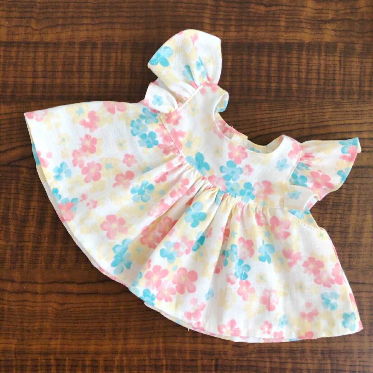 ショッピング フリルがかわいいワンピース ぬいぐるみ洋服 型紙 フリルワンピース2サイズセット シェリーメイ ステラルー サイズ コスチューム ディズニー ディズニーシー ダッフィフレンズ かわいい お洋服 手作り プレゼント 孫 Sfw Www Ashofi Org