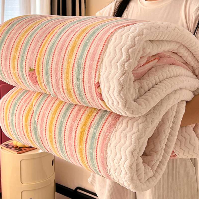 毛布 冬用 ひざ掛け ブランケット マイクロファイバー 気持ちのいい肌触り 暖かい 柔らかい 180x220cm 丸洗いok ふわふわ 掛け布団 オールシーズン 4 秋冬 冬掛け 肌掛け 北欧風 防寒