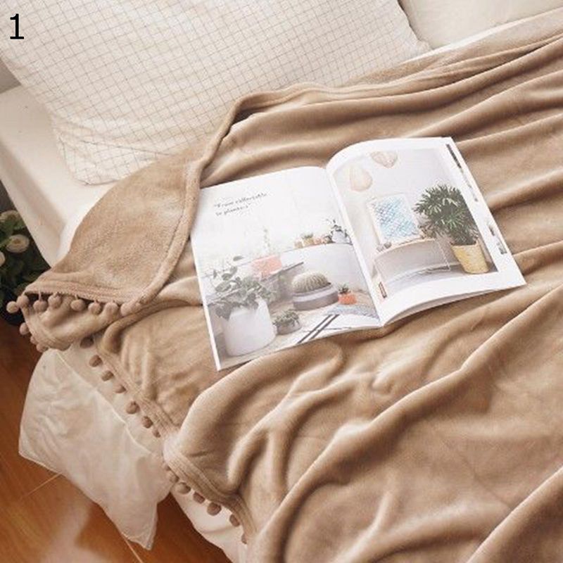 もこもこ毛布 無地 ポンポン付き 可愛い フランネルブランケット 厚手 ふわもこ ふわふわ とろとろ 肩掛け 秋冬掛け毛布 ソファー用 膝掛け ソフト ふわふわ毛布 四季適用 軽くて暖かい毛布 蓄熱 防寒 昼寝