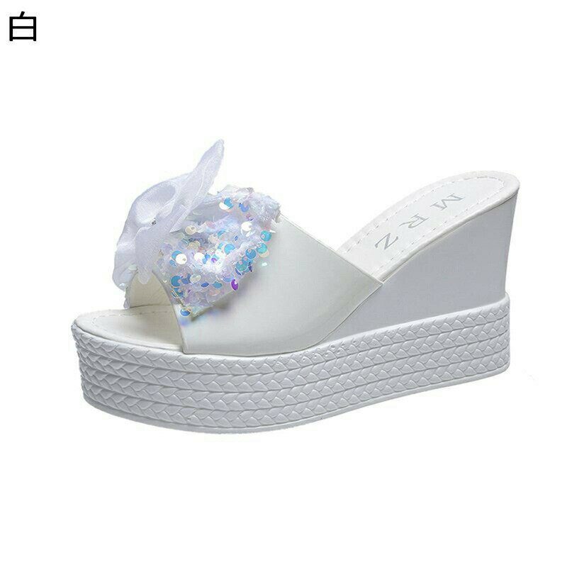 　　　 ◆◇◆人気の秘密◆◇◆ 【ウェッジソール】抜け感のある足元を演出するミュールタイプは脱ぎ履きがしやすく、太めのダブルベルトが足をしっかりホールドしてくれる歩きやすさも兼ね備えた1足。 【豊かなサイズ展開】22.5cm~25.0cm。...