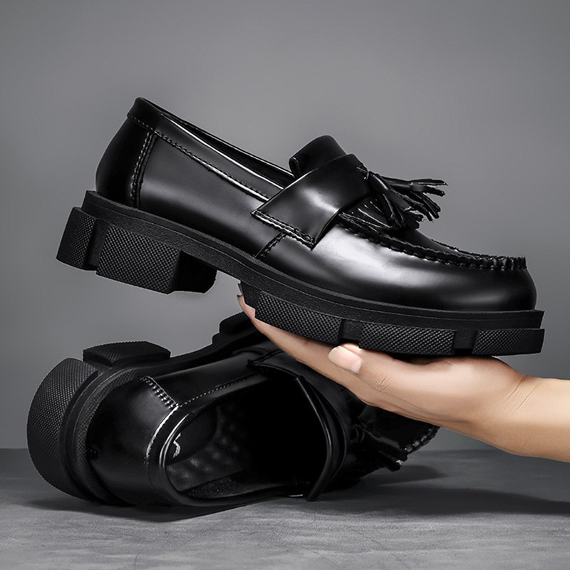 タッセルローファー モカシン 本革 ローファー メンズ 厚底靴 大きいサイズ カジュアルシューズ メンズ靴 レザー スリップオン デッキシューズ ビジネスシューズ パフォーマンス 通気性 散歩 通勤 通学 紳士靴