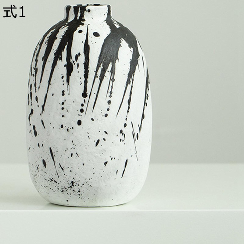 　　　 ◆◇◆人気の秘密◆◇◆ サイズ：詳しいサイズは左画像をご覧くださいませ 独特の芸術的なデザイン：：花瓶は現代美学のデザイン手法を采用して、シンプルでエレガント、花を添えると、芸術的な雰囲気を作ります。 贈り物にもピッタリ：新築祝い、...