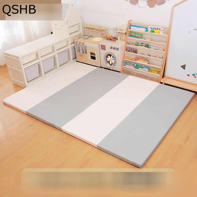 プレイマット 赤ちゃん ベビーマット 極厚4cm 折り畳み 純色 ベビープレイマット 滑り止め加工 静音性 防水 清潔簡単 ヨガマットとして 衝撃緩和 収納便利 保育園 子ども適用 子供部屋 リビング