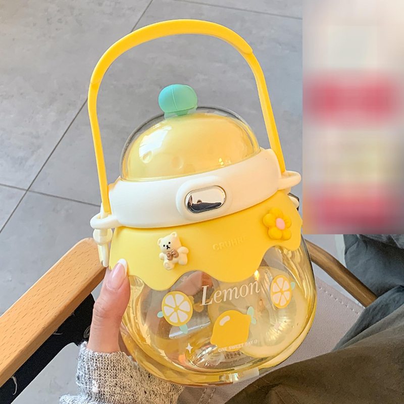 1L水筒 キャリーハンドル付き 大容量 レモン柄 ウォーターボトル ストロー付き 夏用 ワンタッチ開閉式 給水ボトル プラスチック カップ 子供大人兼用 漏れなし 超軽量 耐冷耐熱 可愛い スポーツ