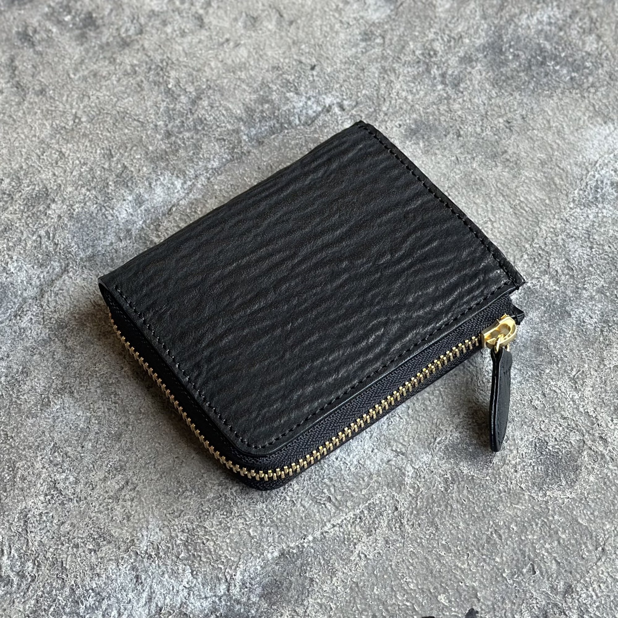 Rakuten - 【KC,s】ケーシーズ ミニウォレット Lジップ シャーク KRB003 サメ革 鮫革 レザー 本革 財布 ミニ財布 コンパクトウォレット L字型ジップ L字ジップ 小銭 コインポケット カードポケット カード収納 日本製 おしゃれ ブランド メンズ レディース 経年変化 エイジング