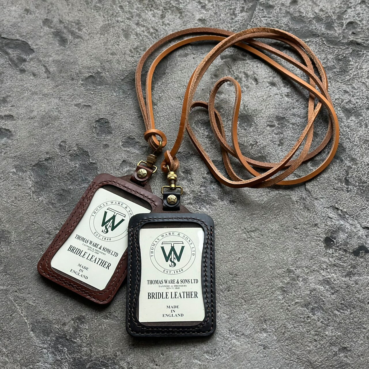 【KC,s】ケーシーズ ネームホルダー ハンドステッチ ブライドルレザー KSZ029 ネックストラップ トーマ..