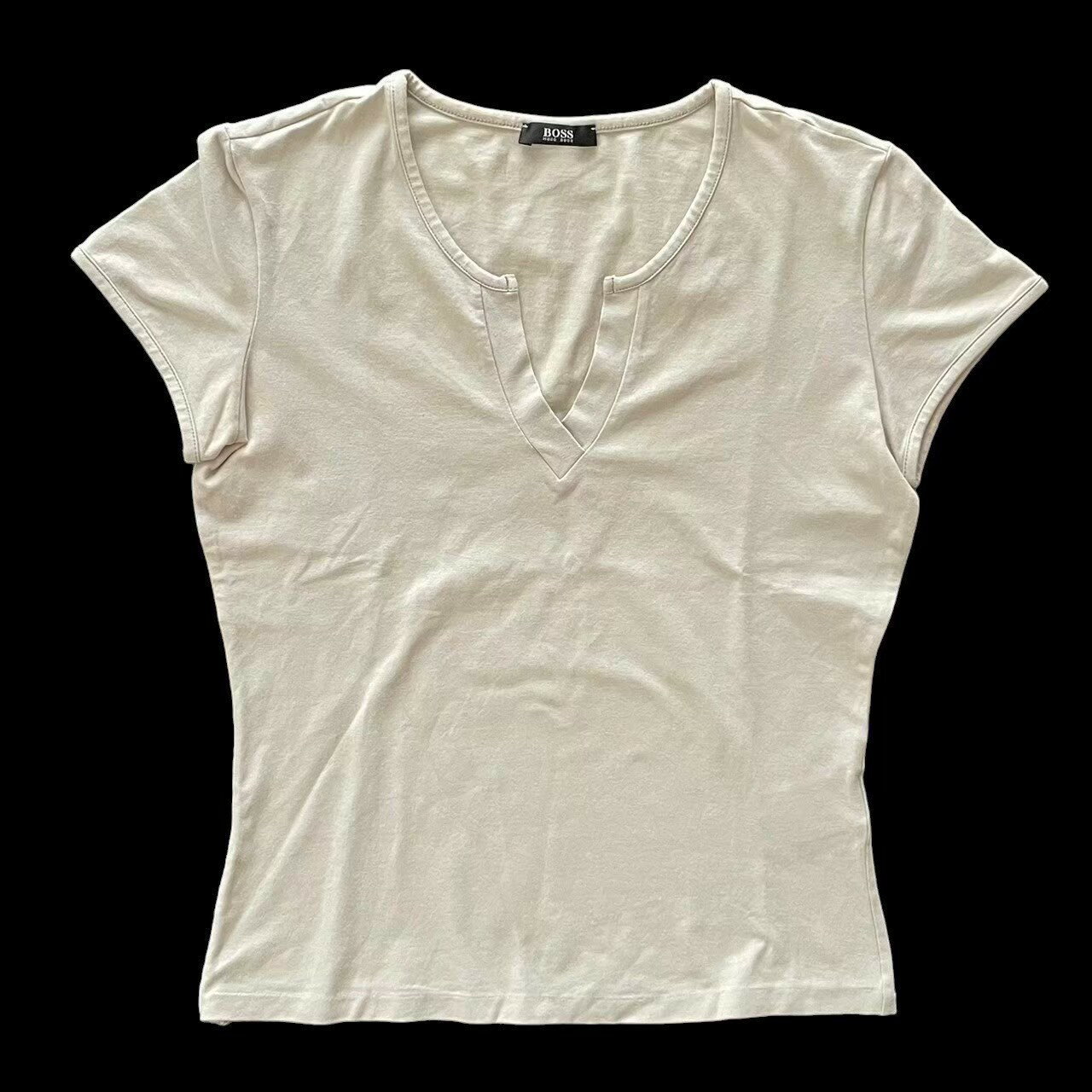 HUGO BOSS ヒューゴボス Tシャツ 半袖 トップス カットソー Vネック ベージュ サイズXS コットン 綿 ブランド 服 アパレル ファッション レディース ■商品情報■ ●タイトル　HUGO BOSS ヒューゴボス Tシャツ 半...