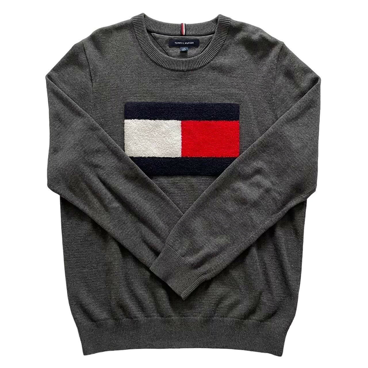 Rakuten - ［中古］TOMMY HILFIGER トミーフィルフィガー トップス 長袖ニット ブランド ファッション グレー ロゴ入り ニット アクリル 長袖 秋冬 メンズ Lサイズ