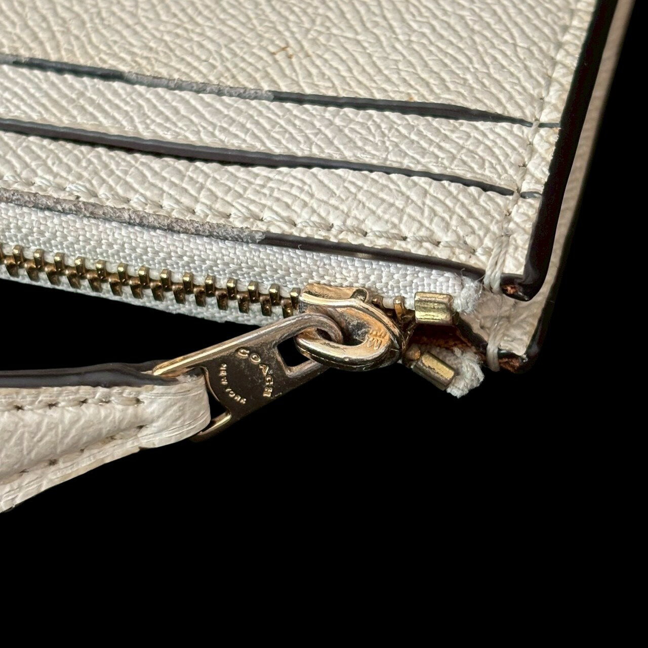 ［中古］COACH コーチ パスケース カードケース コインケース 小銭入れ コンパクト ロゴ レザー ホワイト キーリング付き　レディースファッション　ファッション小物　名刺入れ 3