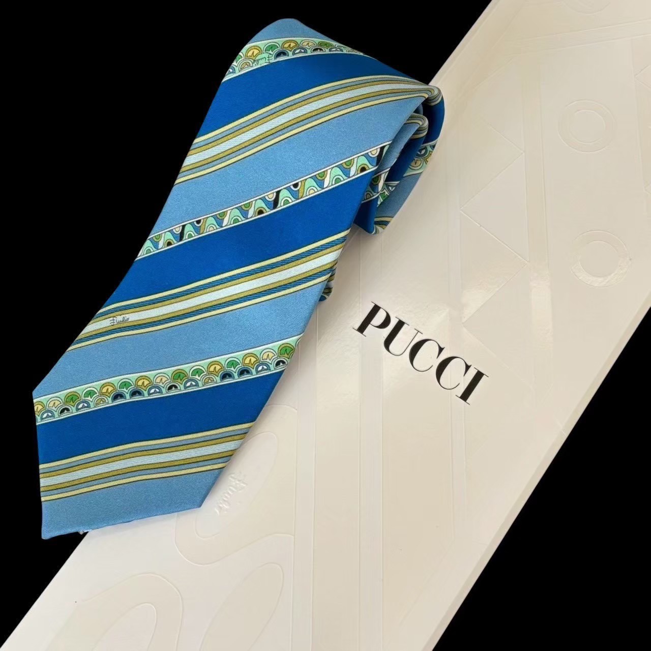 Rakuten - ［中古］EMILIO PUCCI エミリオプッチ ネクタイ 青系 ブルー系 ストライプ シルク 父の日 プレゼント 高級 ビジネス スーツ 仕事 小物 シルク メンズ