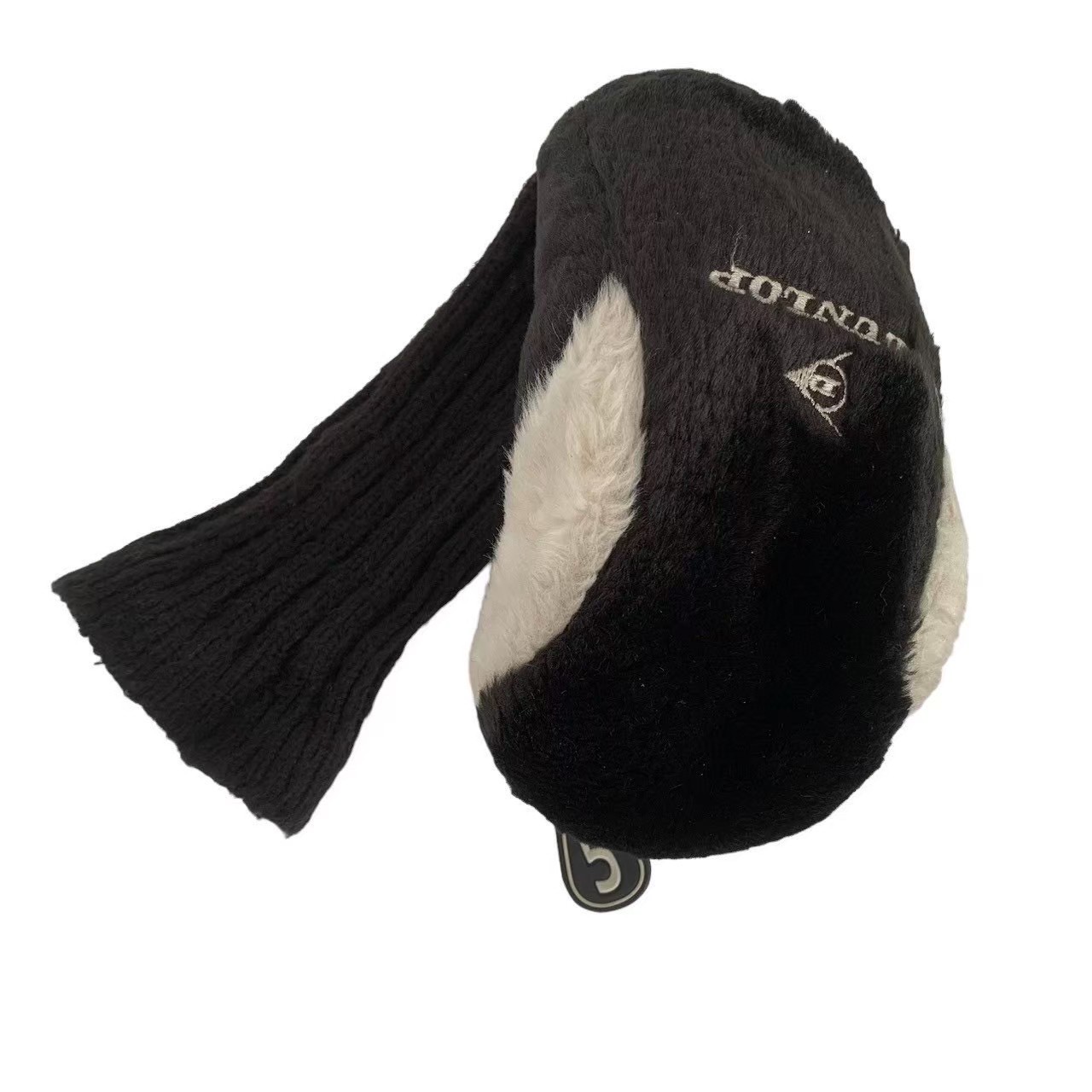 DUNLOP ダンロップ ヘッドカバー 5番 ウッド ブラック ホワイト ニット ファー ゴルフ 黒 白 フェアウェイウッド 傷防止 保護 カバー スポーツ ■商品情報■ ●タイトル　DUNLOP ダンロップ ヘッドカバー 5番 ウッド ブラック ホワイト ニット ファー ゴルフ 黒 白 フェアウェイウッド 傷防止 保護 カバー スポーツ ●メーカー　DUNLOP ダンロップ ●形状　ヘッドカバー 5番 ウッド ●カラー　ブラック ホワイト ●素材　ニット ファー ●サイズ　幅約 12cm　全長約 36cm ●ランク　中古B ●状態　サビがファーに移っている 黒ずみ 商品の程度表記（ランク）について 新品（Nランク） 未使用品・新品同様品（Sランク） 少々使用感があるがキズ・汚れが少なめで 比較的程度が良い商品（Aランク） 中古品の中でもキズ・汚れがある商品（ABランク） キズ・汚れがあり、かなり使用感がある商品（Bランク）DUNLOP ダンロップ ヘッドカバー 5番 ウッド ブラック ホワイト ニット ファー ゴルフ 黒 白 フェアウェイウッド 傷防止 保護 カバー スポーツ ■商品情報■ ●タイトル　DUNLOP ダンロップ ヘッドカバー 5番 ウッド ブラック ホワイト ニット ファー ゴルフ 黒 白 フェアウェイウッド 傷防止 保護 カバー スポーツ ●メーカー　DUNLOP ダンロップ ●形状　ヘッドカバー 5番 ウッド ●カラー　ブラック ホワイト ●素材　ニット ファー ●サイズ　幅約 12cm　全長約 36cm ●ランク　中古B ●状態　サビがファーに移っている 黒ずみ 商品の程度表記（ランク）について 新品（Nランク） 未使用品・新品同様品（Sランク） 少々使用感があるがキズ・汚れが少なめで 比較的程度が良い商品（Aランク） 中古品の中でもキズ・汚れがある商品（ABランク） キズ・汚れがあり、かなり使用感がある商品（Bランク）