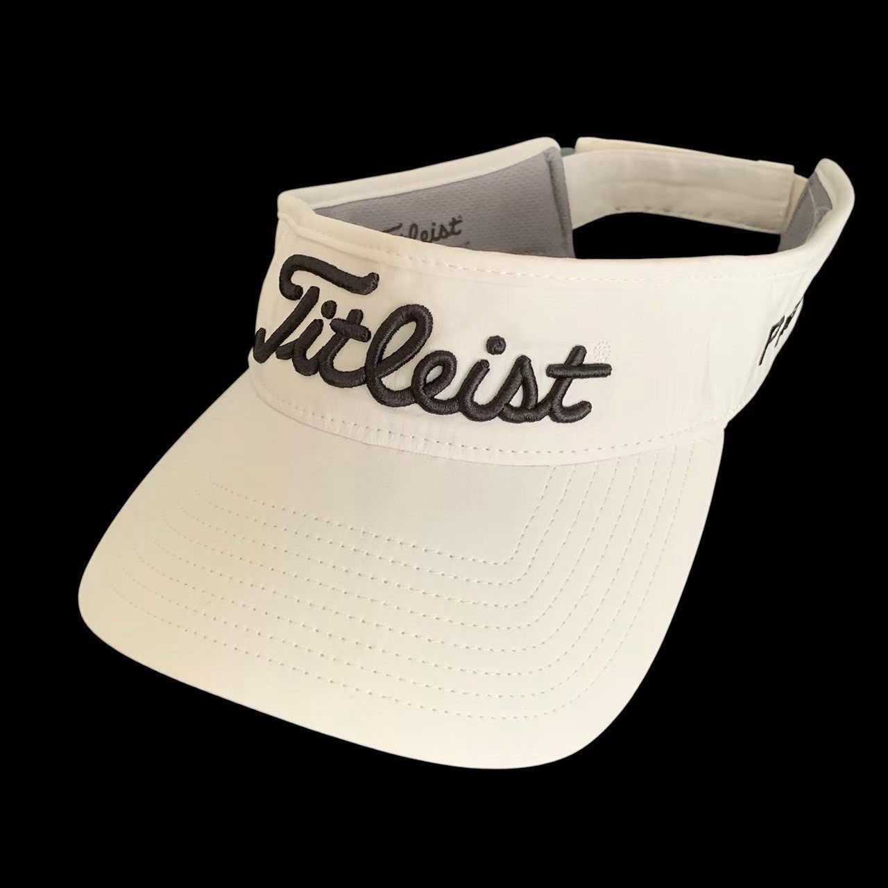 「中古」Titleist タイトリスト ゴルフ 帽子 サンバイザー HJ1VUP ホワイト ポリエステル スポーツ 趣味 ブランド 小物 白 ブラック 黒 刺繍 ロゴ刺繍 夏