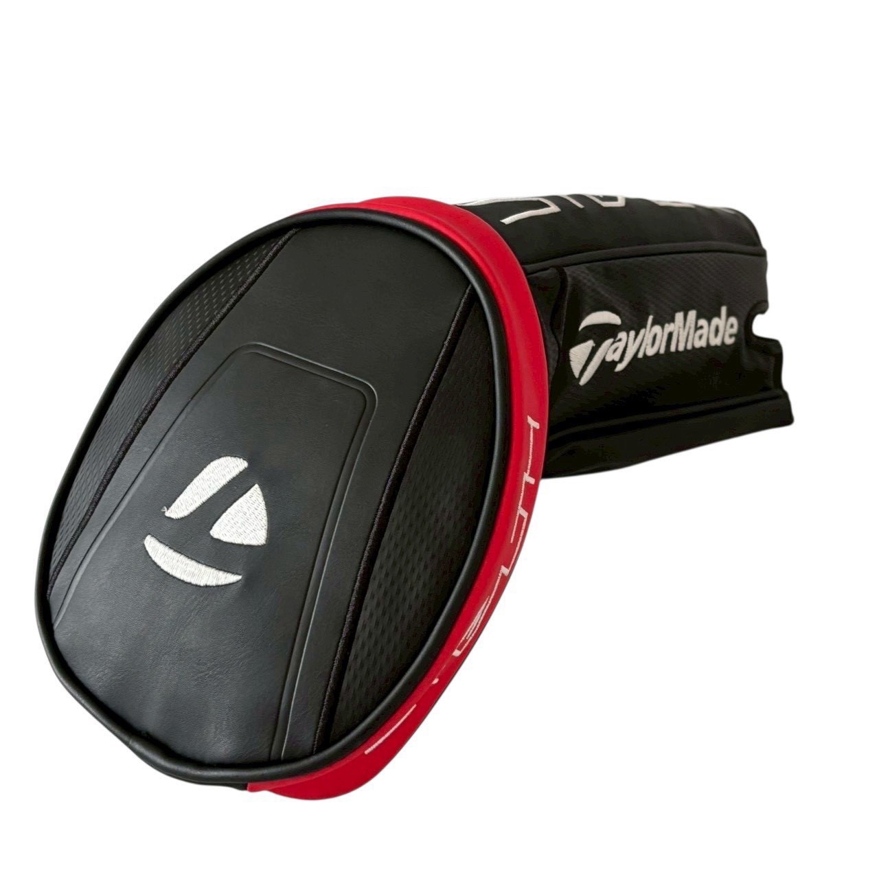 TaylorMade テーラーメイド ドライバー用ヘッドカバー 黒 赤 ブラック レッド STEALTH ステルス ドライバー ヘッドカバー ゴルフ用品 小物 ■商品情報■ ●タイトル　TaylorMade テーラーメイド ドライバー用ヘッドカバー 黒 赤 ブラック レッド STEALTH ステルス ドライバー ヘッドカバー ゴルフ用品 小物 ●メーカー　TaylorMade テーラーメイド ●形状　ゴルフ用品 小物 ●カラー　黒 赤 ●素材　レザー ●サイズ　高さ25cm　　幅14.5cm ●ランク　中古AB ●状態　　外側／両サイドの赤い部分にくぼみあり 　　　内側／特筆すべきダメージなし 商品の程度表記（ランク）について 新品（Nランク） 未使用品・新品同様品（Sランク） 少々使用感があるがキズ・汚れが少なめで 比較的程度が良い商品（Aランク） 中古品の中でもキズ・汚れがある商品（ABランク） キズ・汚れがあり、かなり使用感がある商品（Bランク）TaylorMade テーラーメイド ドライバー用ヘッドカバー 黒 赤 ブラック レッド STEALTH ステルス ドライバー ヘッドカバー ゴルフ用品 小物 ■商品情報■ ●タイトル　TaylorMade テーラーメイド ドライバー用ヘッドカバー 黒 赤 ブラック レッド STEALTH ステルス ドライバー ヘッドカバー ゴルフ用品 小物 ●メーカー　TaylorMade テーラーメイド ●形状　ゴルフ用品 小物 ●カラー　黒 赤 ●素材　レザー ●サイズ　高さ25cm　　幅14.5cm ●ランク　中古AB ●状態　　外側／両サイドの赤い部分にくぼみあり 　　　内側／特筆すべきダメージなし 商品の程度表記（ランク）について 新品（Nランク） 未使用品・新品同様品（Sランク） 少々使用感があるがキズ・汚れが少なめで 比較的程度が良い商品（Aランク） 中古品の中でもキズ・汚れがある商品（ABランク） キズ・汚れがあり、かなり使用感がある商品（Bランク）