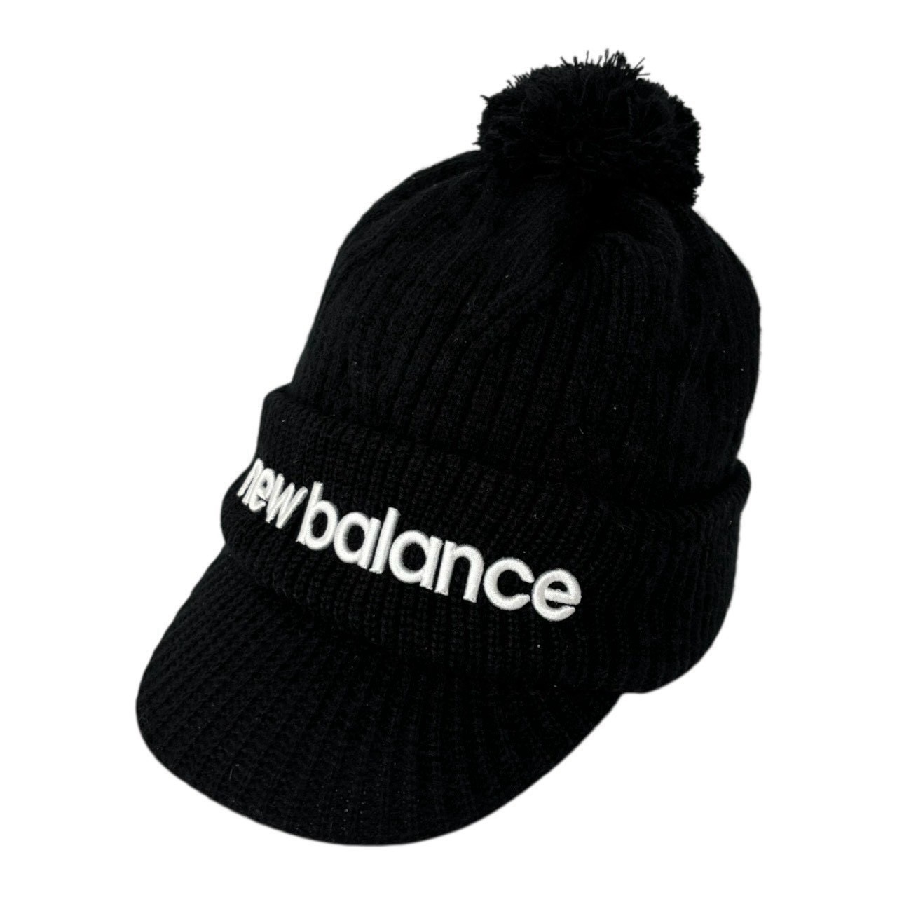 new balance ニューバランス ゴルフ ニットキャップ メンズ フリーサイズ 約63cm ツバ付き ボンボン ロゴ刺繍 アクリル ポリエステル ブラック ホワイト 防寒 ゴルフウェア 帽子 冬 ■商品情報■ ●タイトル　new balance ニューバランス ゴルフ ニットキャップ メンズ フリーサイズ 約63cm ツバ付き ボンボン ロゴ刺繍 アクリル ポリエステル ブラック ホワイト 防寒 ゴルフウェア 帽子 冬 ●メーカー　new balance（ニューバランス） ●形状　　ゴルフ ニットキャップ／ツバ付きニット帽 ●カラー　ブラック×ホワイト ●素材　　アクリル×ポリエステル ●サイズ　(メンズ)フリーサイズ／ツバ7cm　高さ23cm(ボンボン込み)　内寸 約63cm ●ランク　中古AB ●状態　　毛羽立ちあり ●その他特徴 new balanceのメンズ向けゴルフニットキャップです。サイズはフリーサイズ、約63cm目安。 ブラックを基調に、フロントの大きな「new balance」ホワイトロゴが映えるスポーティーなデザイン。トップにはボンボンが付き、ニット帽とキャップを組み合わせたようなツバ付きタイプです。 アクリル・ポリエステル系素材で、秋冬シーズンのゴルフラウンドや練習時の防寒アイテムとして活躍します。ブラック×ホワイトの合わせやすいカラーリングで、ゴルフウェアはもちろん普段使いやアウトドアにもおすすめです。 商品の程度表記（ランク）について 新品（Nランク） 未使用品・新品同様品（Sランク） 少々使用感があるがキズ・汚れが少なめで 比較的程度が良い商品（Aランク） 中古品の中でもキズ・汚れがある商品（ABランク） キズ・汚れがあり、かなり使用感がある商品（Bランク）new balance ニューバランス ゴルフ ニットキャップ メンズ フリーサイズ 約63cm ツバ付き ボンボン ロゴ刺繍 アクリル ポリエステル ブラック ホワイト 防寒 ゴルフウェア 帽子 冬 ■商品情報■ ●タイトル　new balance ニューバランス ゴルフ ニットキャップ メンズ フリーサイズ 約63cm ツバ付き ボンボン ロゴ刺繍 アクリル ポリエステル ブラック ホワイト 防寒 ゴルフウェア 帽子 冬 ●メーカー　new balance（ニューバランス） ●形状　　ゴルフ ニットキャップ／ツバ付きニット帽 ●カラー　ブラック×ホワイト ●素材　　アクリル×ポリエステル ●サイズ　(メンズ)フリーサイズ／ツバ7cm　高さ23cm(ボンボン込み)　内寸 約63cm ●ランク　中古AB ●状態　　毛羽立ちあり ●その他特徴 new balanceのメンズ向けゴルフニットキャップです。サイズはフリーサイズ、約63cm目安。 ブラックを基調に、フロントの大きな「new balance」ホワイトロゴが映えるスポーティーなデザイン。トップにはボンボンが付き、ニット帽とキャップを組み合わせたようなツバ付きタイプです。 アクリル・ポリエステル系素材で、秋冬シーズンのゴルフラウンドや練習時の防寒アイテムとして活躍します。ブラック×ホワイトの合わせやすいカラーリングで、ゴルフウェアはもちろん普段使いやアウトドアにもおすすめです。 商品の程度表記（ランク）について 新品（Nランク） 未使用品・新品同様品（Sランク） 少々使用感があるがキズ・汚れが少なめで 比較的程度が良い商品（Aランク） 中古品の中でもキズ・汚れがある商品（ABランク） キズ・汚れがあり、かなり使用感がある商品（Bランク）