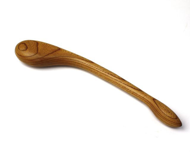 いきいきLifeShopの工芸おかや 子の手（肩叩き）木の質感が優しいけやき｜アングル2