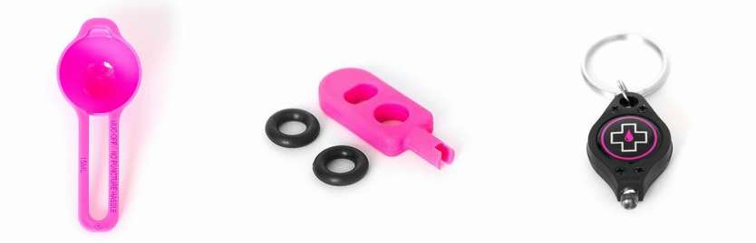 keiG BIKE SHOPのMUC-OFF マックオフ NO PUNCTURE HASSLE 140ml SELANTKIT シーラントキット｜アングル2