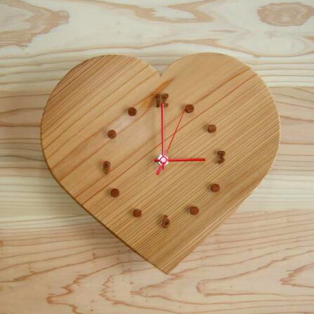 ハートの掛け時計(数字入り)/木の掛け時計/天然木/杉　掛け時計/CLOCK/木のかけ時計/木の時計/木製時計/木工 ※送料無料※【smtb-KD】