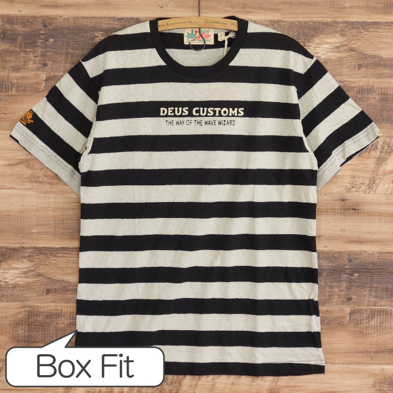 デウスエクスマキナ ボックスTシャツ メンズ Deus Ex Machina HEMP STRIPE TEE Box Fit ヘンプ ストライプ ボーダー 半袖 ボックスシルエット カジュアル ストリート DMP2211521
