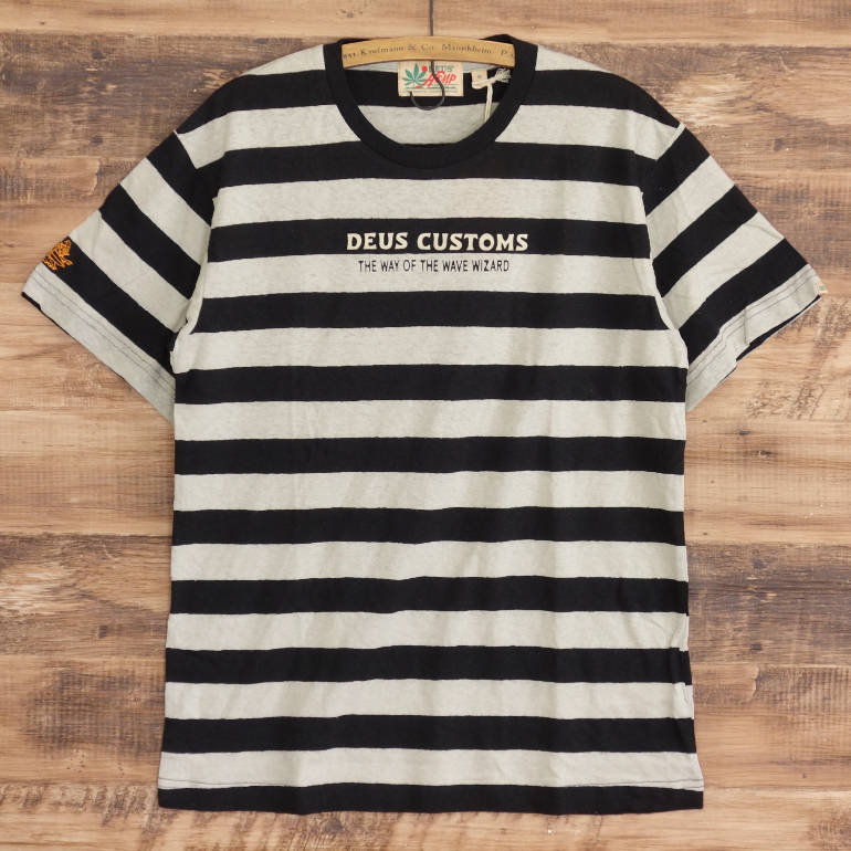 デウスエクスマキナ ボックスTシャツ メンズ Deus Ex Machina HEMP STRIPE TEE Box Fit ヘンプ ストライプ ボーダー 半袖 ボックスシルエット カジュアル ストリート DMP2211521
