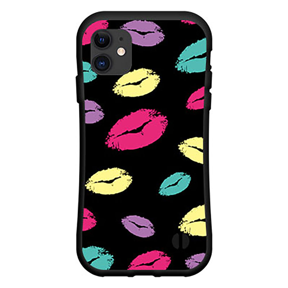 液晶保護フィルム付 iPhone 12 Proアイフォン トゥエルブ プロdocomo au SoftBank落としても割れにくい驚きの衝撃吸収力豊富なオリジナルデザイン耐衝撃 ハイブリッドケースキス（ブラック）