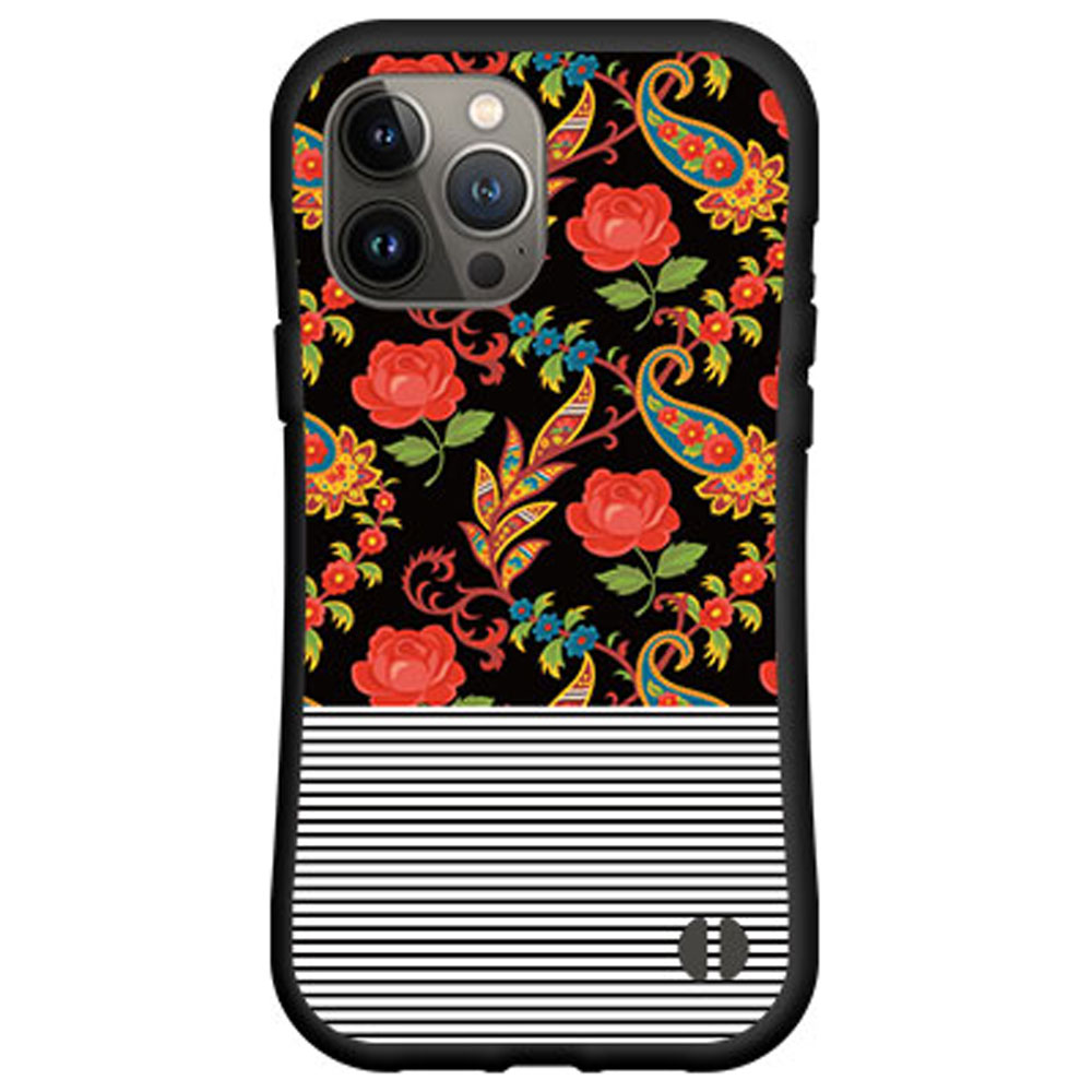 対応キャリア 対応機種 docomo(ドコモ)・au(エーユー)・SoftBank(ソフトバンク)・楽天モバイル(ラクテンモバイル) iPhone 15 Pro Max(アイフォン フィフティーン プロ マックス) ケースの素材 背面は軽くて丈夫なポリカーボネイト製に側面は弾力性と柔軟性あるTPU製の二重構造により衝撃を吸収し大切なスマートフォンをしっかり守ります。 ケースの特徴 ［衝撃吸収力］ケース内面は衝撃吸収性のあるハニカム構造によりスマートフォンを保護してくれるので安心。 ［持ちやすい］グリップ力のある側面にくびれのあるデザインで握りやすく持ちやすい。 ［ワイヤレス充電(qi)対応］ケース装着の状態でワイヤレス充電も使用可能なので便利にご使用いただけます。 ［安心の機能性］ケース装着のままカメラの使用、充電ケーブルの使用、側面のボタン操作が可能。背面にストラップホール付。 ご注文前にご確認ください。 ディスプレイと実際の商品の色味が多少異なる場合がございます。 ケース側面にはプリントされません。 画像は本体装着時のイメージです。印刷位置・形状などが異なる場合がございます。 カバー(ケース)装着のままでは卓上ホルダーは使用出来ない場合がございます。コネクタ接続の場合はカバー(ケース)をはずさず使用できます。 携帯電話(スマートフォン)本体は付属しません。 液晶保護ガラスフィルム等、フィルムの形状により、干渉する場合がございます。 ケース背面への粘着ゲル、粘着シートによるスマホリング等の取り付けができない場合がございます。 配送方法について 【定形・定形外郵便について】 こちらの商品は、定形・定形外郵便(代引き・追跡不可)送料無料でお届け出来ます。 ※代引きをご選択の方は、定形・定形外郵便での発送はできません。 ※定形・定形外郵便は、お客様の郵便受け(新聞受け・荷物受け)等に投函されます。通常の宅配便よりプラス1日〜2日ほど日数がかかります。配送日時指定及び代引きがご利用できません。 【宅配便について】 別途所定の送料がかかります。 沖縄県を除く全国一律500円(※沖縄県1,100円) ※配送方法で宅配便を選択されても、ご注文画面および楽天からの自動送信メールでは送料が0円と表示されます。当店から、あらためて宅配便送料を含んだメールをお送りいたします。 納期について 商品の発送はご注文(ご入金)確認後、1〜2営業日です。 ※金(15:00以降)・土・日曜日にご注文頂いた場合は、翌営業日以降のご注文確認となる場合がございます。予めご了承ください。 高機能・抗菌ブルーライトカットフィルムをご購入のお客様へ 【高機能・抗菌ブルーライトカットフィルムの特徴】 ［液晶保護］傷が入りにくく、液晶を保護します。 ［気泡軽減機能付き］特殊シリコン樹脂を使用しており、自然にエアが抜け液晶に気泡が入りにくい。 ［ブルーライトカット］眼精疲労や集中力低下の原因と言われるブルーライトを低減。 ［抗菌プラス］抗菌性がプラスされているのでタッチパネルに最適です。 ガラスフィルムをご購入のお客様へ 【ガラスフィルムの特徴】 ［強化ガラス］硬度9H！カッターでこすっても傷つきません。 ［すべりがいい］保護フィルムを貼っていることを感じさせないほどのなめらかな指ざわりです。 ［飛散防止加工］万が一フィルムが割れてしまっても飛散防止加工が施されているので破片が飛び散りません。 ［ラウンドエッジ加工］ガラスの縁を丸く加工することで縁にかかる衝撃を吸収しガラスが割れるリスクを軽減。 手触りもなめらかで、見た目にも美しいデザインとなっております。 ［快適操作］まるで何も貼っていないかのようなスムーズな操作で快適。 3Dガラスフィルムをご購入のお客様へ 【3Dガラスフィルムの特徴】 カラー：黒のみ。 ［3Dラウンドエッジ］曲面までカバーし、端までしっかりとフィットしてガード。液晶のほぼ全体をカバーしています。 ［ラウンドエッジ加工］ガラスの縁を丸く加工することで縁にかかる衝撃を吸収しガラスが割れるリスクを軽減。 ［すべりがいい］保護フィルムを貼っていることを感じさせないほどのなめらかな指ざわりです。 ［強化ガラス］硬度9H！カッターでこすっても傷つきません。 ［飛散防止加工］万が一フィルムが割れてしまっても飛散防止加工が施されているので破片が飛び散りません。 ［快適操作］まるで何も貼っていないかのようなスムーズな操作で快適。 ※3Dラウンドエッジ設計の為、お使いのケースによりましては、フィルムとケースが干渉し、フィルムに浮きが生じる可能性がございます。 ケースとの干渉（相性）が原因でフィルムに浮きが生じました場合の返品は、お断りさせて頂いております。 iPhone iphone iPhoneカバー iPhoneケース iphoneカバー iphoneケース アイフォンカバー アイフォンケース 15 Pro Max フィフティーン プロ マックス 15 Pro Maxカバー フィフティーン プロ マックスカバー 15 Pro Maxケース フィフティーン プロ マックスケース スマホ docomo ドコモ どこも au エーユー えーゆー SoftBank ソフトバンク そふとばんく デザインケース デザインカバー スマホカバー スマートフォンカバー スマホジャケット ハードケース ハードカバー ハイブリッドケース ハイブリットケース 耐衝撃 衝撃吸収 丈夫な保護ケース ワイヤレス充電対応 qi対応 ストラップホール付 Face フェイス select セレクト