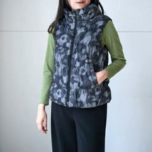 裏プリントリバーシブル ダウンベスト 321-536