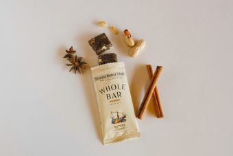 1011409-kf WHOLE BAR ピーナッツバターチャイ 40g【NATURE THING】【1〜3個はメール便300円】