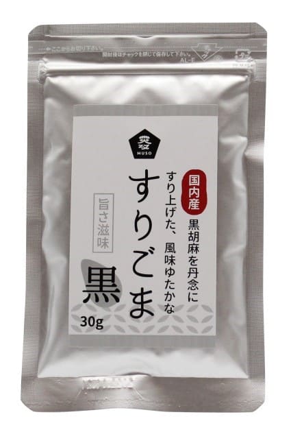 ★ 名称 国内産すりごま・黒 内容量 30g 商品説明 国内産の黒胡麻を焙煎後、胡麻の持つ香りと旨味を大切に、すりつぶしました。 良質の胡麻を焙煎し、すっていますので、そのままご使用ください。 和えものはもちろん、サラダなどにふりかけると、とても美味しくなります。 また、ドレッシング、手作りクッキーやパン、ケーキなどの材料としても大活躍。 原材料 ごま（国内産） 栄養成分 - 保存方法 - 賞味期限 商品パッケージに記載 広告文責 奈良恵友堂有限会社連絡先：0743‐53‐1893 製造販売元 -