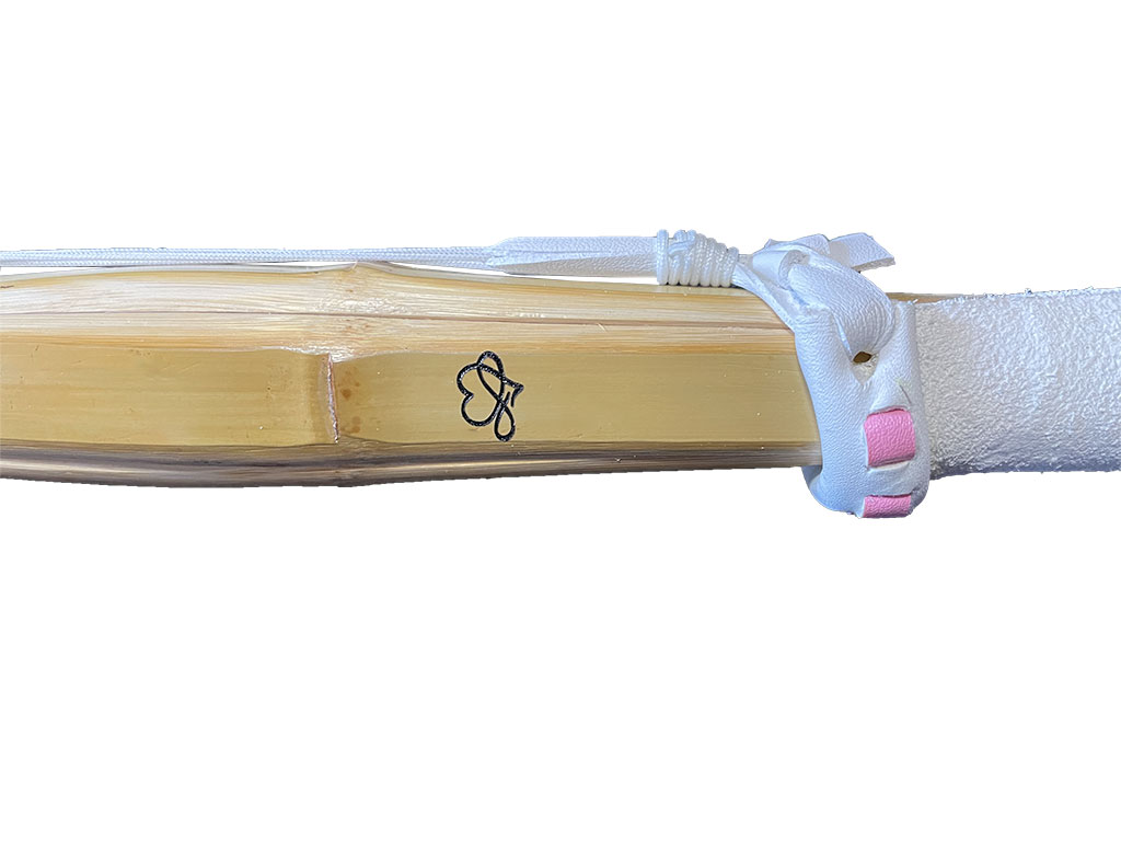 ピンクの柄革　ハートロゴ付　女子専用　SSPマーク付きの軽くて振りやすい桂竹の竹刀　32寸 34寸 36寸