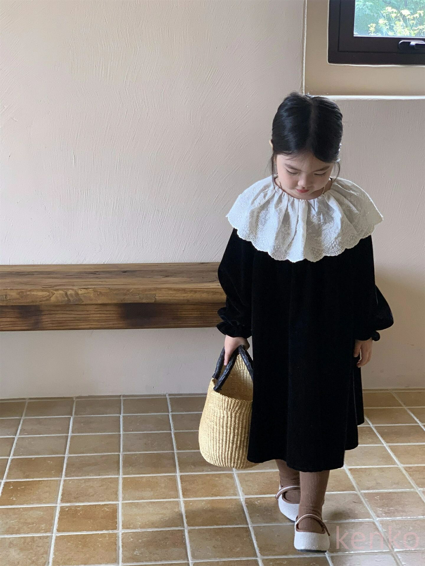 【送料無料】ワンピース ドレス キッズ 女の子 チュールワンピース レトロ レース 丸襟 長袖 子供 女児 ガールズ 90-130cm カジュアル 可愛い 普段着 発表会