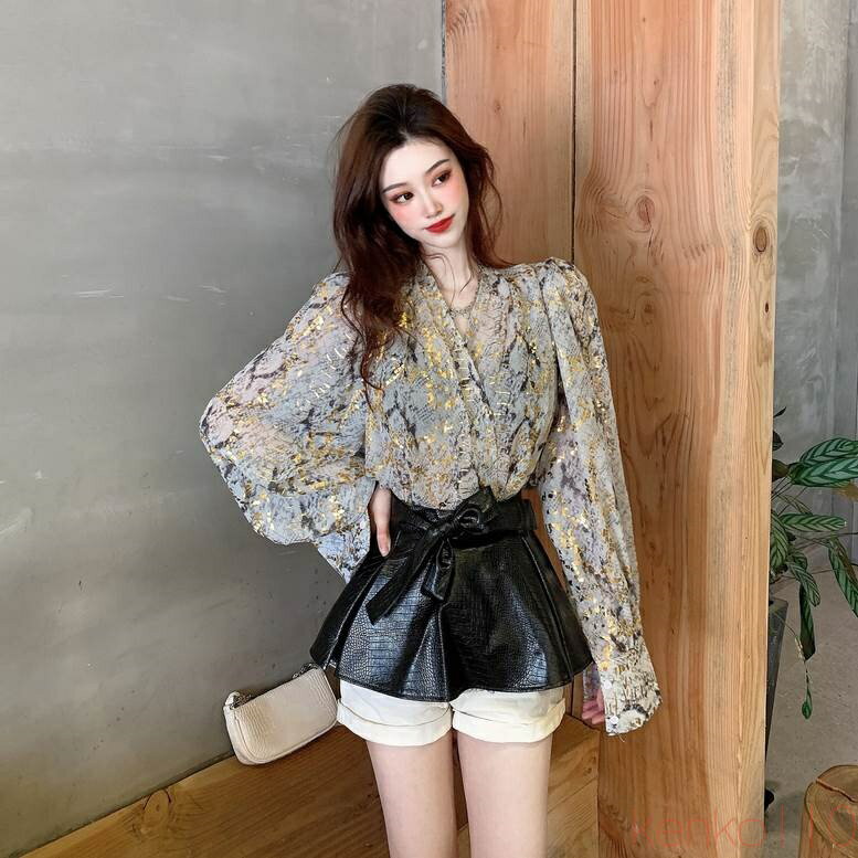 【送料無料】ワンピース レディース個性的 カシュクール ミニワンピ ショート丈 巻きスカート クロコ調 Vネック 長袖 ボリューム袖 グレー S M L 春 秋 ウエストマーク フェ