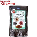 お店TOP＞健康食品＞健康食品 その他＞健康食品 その他＞DHC カラダ巡る 直火焼 カレーフレーク 「水」 (110g)【DHC カラダ巡る 直火焼 カレーフレーク 「水」の商品詳細】●香り高く深みのある味わい。和漢食材と23種のスパイス使用！●「気」「血」「水」とはこれら3要素の巡りのバランスを整えることが、健康なカラダの基本である、という東洋古来の考え方を表しています。※本品は「水」です。●ターメリック、コリアンダー 、みかんの皮、クミン、フェネグリーク、赤唐辛子、シナモン、フェンネル、ナツメグ、クローブ、スターアニス、ジンジャー、カルダモン 、甘草、黒胡椒、オールスパイス、パブリカ、マスタード、ディルシード、ローレル、セロリー、タイム、セージ【召し上がり方】★調理例(材料：4人分)肉：150gたまねぎ：小2個(300g)じゃがいも：大1個(150g)にんじん：1本(100g)水：500ccカレーフレーク：1袋(1)肉をバターまたはサラダ油で、少しこげ目がつくまで炒める。(2)薄くスライスしたたまねぎとにんじんをよく炒める。(3)水を入れた鍋に、(1)、(2)の材料、ひとくち大に切ったじゃがいもを加えてよく煮込む。(4)いったん火を止めて本品を加え、さらにとろみがつくまで煮込む。【品名・名称】カレールウ(フレークタイプ)【DHC カラダ巡る 直火焼 カレーフレーク 「水」の原材料】小麦粉(国内製造)、食用油脂、カレー粉、食塩、トマトペースト、砂糖、酵母エキス、チャツネ、発酵乳、肉エキス(鶏肉、豚肉を含む)、赤ワイン、りんごピューレ、おろし玉ねぎ、ココナッツミルク、黒砂糖、おろしにんにく、ココアパウダー、クコの実、スパイスマサラ、ヤマイモパウダー、金針菜、ハトムギ【栄養成分】1皿分ルウ27.5gあたり熱量：142kcal、たんぱく質：1.8g、脂質：10.3g、炭水化物：10.6g、食塩相当量：2.0g【保存方法】直射日光、高温多湿な場所をさけて保存してください。【注意事項】・原材料をご確認の上、食物アレルギーのある方はお召し上がりにならないでください。・本品はカレールウです。レトルトカレーではありません。・高温な場所に置くと、油脂が溶けてフレークが柔らかくなったり、固まったりする場合がありますが、品質に問題はありません。・開封後は冷蔵庫に保管し、早めにご使用ください。【原産国】日本【ブランド】DHC サプリメント【発売元、製造元、輸入元又は販売元】DHC 健康食品相談室リニューアルに伴い、パッケージ・内容等予告なく変更する場合がございます。予めご了承ください。賞味期限の短い商品ですので、賞味期限の残り期間が1か月程度の場合がございます。予めご了承ください。(ディーエイチシー からだ巡る からだめぐる)/(/F640504/)/DHC 健康食品相談室106-8571 東京都港区南麻布2-7-10120-575-368広告文責：楽天グループ株式会社電話：050-5577-5042[ダイエット食品/ブランド：DHC サプリメント/]