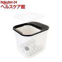 お店TOP＞家電＞ケア用品＞フットケア用品＞フットバス(足浴器)＞サンコー 足つぼローラーでスパ気分 おうち秘湯 せせらぎ S-KFB21W (1個)【サンコー 足つぼローラーでスパ気分 おうち秘湯 せせらぎ S-KFB21Wの商品詳細】●自宅で味わえるフットスパ仕事で疲れた足に、フットスパ。水のせせらぎ音とたっぷりのあったかーいお湯に包まれます。スパに行かなくても、この「おうち秘湯 せせらぎ」なら自宅で手軽にフットスパ気分を味わうことができます。●足専用掛け湯足湯じゃ満足できない、というあなたへ是非おすすめしたいのがこの「おうち秘湯 せせらぎ」。まるで川のせせらぎのようなリラクシャワー(掛け湯)。また、たっぷりのお湯でふくらはぎまでしっかりとお湯で包み込みます。底には足ツボローラー付き。コロコロと転がせば足もほぐれることでしょう。●フットスパのメリットフットスパは心地が良い。●バスソルトが使用できます本体にはバスソルトケースが付いており、お好みの香りに仕上げることができます。水のせせらぎ音に部屋にただよういい香り、1日の終わりにフットスパでご褒美はいかがでしょうか。また、設定はとっても簡単。ワンタッチで一括設定できる4つのモードを搭載しています。●持ち運びに便利なキャスター本体には4つのキャスターがついています。お水を入れても引いて運ぶことができるので、たっぷり入れることができます。【規格概要】・サイズ：幅335*奥行385*高さ350(mm)・重量：約3100g・ケーブル長：約1.5m・電源：AC100V 50／60Hz・定格消費電力：800W・安全装置：サーモスタット：65度、温度ヒューズ：121度・容量：18〜24L・温度調整：35〜48度(1度刻みで調整可)・タイマー：10〜60分(10分刻みで調整可)・バスソルト：使用可・モード：モード(ホカホカモード、ぬくぬくモード(ライト無し)、ぬくぬくモード(ライト有り)、静音モード)・材質：PP／ABS・セット内容：本体、蓋、日本取扱説明書・保証期間：購入日より12カ月【注意事項】・入浴剤などの使用後は変色や着色を防ぐために放置せず、必ずお手入れを行ってください。・ご使用中においてのお客様の過失による故障、破損、改造等はサポート保証の対象外となります。・内容品に記載している以外の物は付属しません。・本製品をご利用において生じる物品の破損／故障は、保証の対象外となります。・製品仕様は改善のため予告なく変更する場合があり、そのため説明書記載の内容と異なる場合があります【発売元、製造元、輸入元又は販売元】サンコー株式会社(THANKO)リニューアルに伴い、パッケージ・内容等予告なく変更する場合がございます。予めご了承ください。サンコー株式会社(THANKO)101-0021 東京都千代田区外神田4-9-8 神田石川ビル4階03-3526-4328広告文責：楽天グループ株式会社電話：050-5577-5042[健康家電 美容家電]