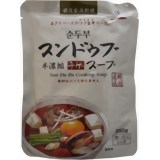 　「スンドゥブチゲスープ(半濃縮) 250g」スンドゥブチゲの素です。スンドゥブチゲスープ(半濃縮) 250g