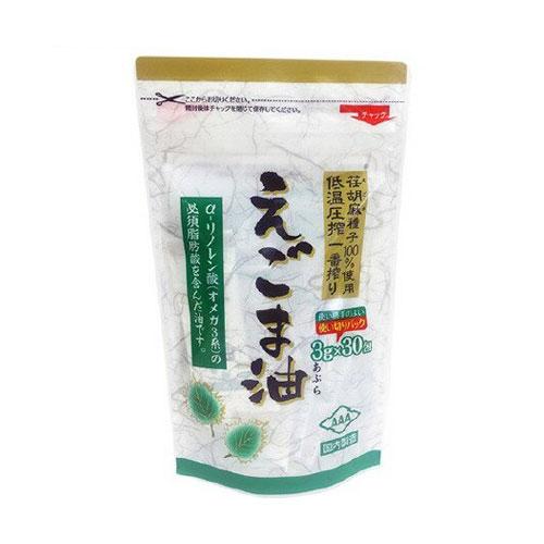 区分 フード・ドリンク 原産国 日本 召し上がり方 ・1日に小さじスプーン約1杯を目安にお召し上がりください。 ・α-リノレン酸は熱に弱いので、サラダのドレッシングなどでお召し上がることをおすすめします。 原材料 食用えごま油 栄養成分 (3g/袋あたり) エネルギー27kcal、たんぱく質0g、脂質3g、n-3系脂肪酸約1.8g、炭水化物0g、食塩相当量0g 注意事項 (使用上の注意) ・本品は熱に弱く、酸化しやすい特性を持っています。加熱等でのご使用は避けてください。 ・サラダやお刺身、お味噌汁等にそのままかけるなど、また、ドレッシングとして、マヨネーズに混ぜるなど、熱を加えずご使用ください。 ・発泡ポリスチレン製容器(カップラーメン等)には使用しないでください。容器の内側が変形し、薄くなる場合があります。 ・一度小袋を開封したら、一回で使い切ってください。 ・開封時、中身の飛び散りにご注意ください。 (保存上の注意) ・日の当たらない暗い所に保存し、冷蔵庫で保存し、賞味期限に関わらず、1ケ月半を目安にご使用ください。 ・低温で白く濁ることがございますが、品質に問題はございません。 ・直射日光、高温多湿を避け、暗所で保管してください。 製造元 株式会社朝日 216-0033 神奈川県川崎市宮前区宮崎 5-14-4 0120-341-364 検索用文言 朝日 えごま油 3g×30包 広告文責 株式会社ケンコーエクスプレス TEL:03-6411-5513朝日 えごま油 3g×30包 ●えごま種子100％使用 ●低温圧搾一番搾り ●日本国内にて精製、充填加工 ●鮮度保持に優れた酸化を防ぐ1回使い切りの分包タイプ ●えごまは別名「ジュウネン」と呼ばれるシソ科の1年草の植物です。朝日のえごま油は化学溶剤を一切使用せず、えごま種子を100％用いて絞っており、α-リノレン酸(オメガ3系)を豊富に含んだ油です。 ●α-リノレン酸は熱に弱く酸化しやすい特性を持っています。ドレッシング・マヨネーズ等に混ぜたり、ジュース等に加えてご使用ください。生野菜にそのままかけるなどして召し上がるのが最適です。