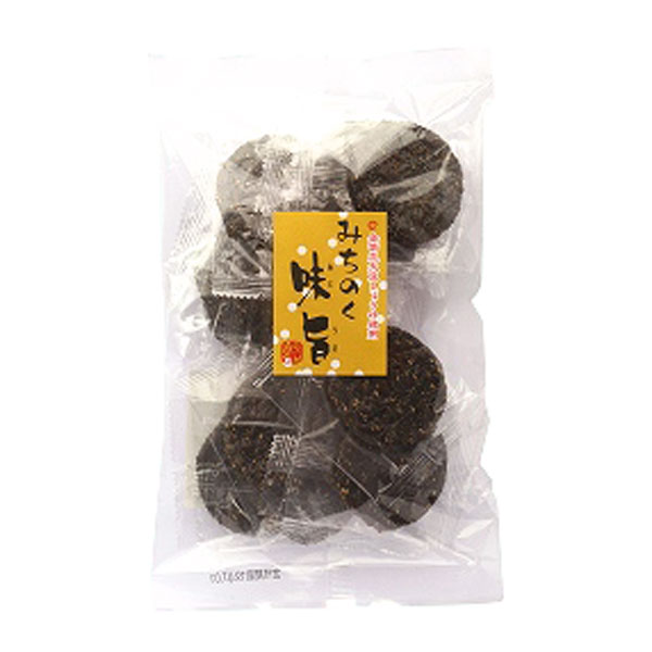 原材料 うるち米(国産)、ごま(ミャンマー)、しょうゆ:小麦・大豆を含む(国内製造)、砂糖(キビ砂糖(国産)、馬鈴薯澱粉(北海道)、発酵調味料(国産)、発酵調味液(国産)、カツオブシエキス(国産)原材料(一括表示ラベル)うるち米(国内産)、ごま、しょうゆ(小麦・大豆を含む)、砂糖(キビ砂糖)、馬鈴薯澱粉、発酵調味料、発酵調味液、カツオブシエキス 保存方法・注意事項 保存方法:直射日光、高温多湿を避け常温で保存してください。 ・開封後は、お早めにお召し上がりください。 包材 袋 PP アレルゲン(28品目) 小麦 / 大豆 / ごま 原産国 日本 製造元 味泉 検索用文言 味泉 味旨小丸せんべい 黒胡麻 18枚入り 広告文責 株式会社ケンコーエクスプレス TEL:03-6411-5513国産うるち米を使用し黒ごまをたっぷり混ぜた生地を直火で焼き上げ、うま味豊かな醤油だれで味付しました。 食べやすい小丸タイプで個包装。 国内産うるち米を使用し黒ごまをたっぷりと混ぜた生地を直火で焼き上げ、本醸造丸大豆醤油で作った旨み豊かな醤油だれで味付けしました。 金笛丸大豆しょうゆ使用。 食べやすい小丸タイプで、一枚ずつ個包装にしました。