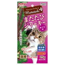 ・旨味たっぷりなまぐろ味ジャーキーにネコちゃんが大好きなまたたびを加えました。・毎日のおやつタイムに！・コラーゲン配合で美味しく食べて皮膚・被毛の健康を保つ！・オメガ3必須脂肪酸DHA・EPA、タウリン配合。・反応が良い虫えい果粉末を使用。【原材料】肉類(鶏・鶏レバー)、まぐろ、小麦粉、脱脂大豆、またたび純末(虫えい果)、コラーゲン、鶏脂、食塩、魚油(DHA・EPA含有)、ソルビトール、pH調整剤、ポリリン酸Na、保存料(ソルビン酸K・デヒドロ酢酸Na)、酸化防止剤(エリソルビン酸Na)、発色剤(亜硝酸Na)、タウリン【保証成分】たん白質22.5％以上、脂質9.5％以上、粗繊維1.0％以下、灰分5.5％以下、水分23.0％以下【エネルギー】366kcal/100g【1日当たりの給与量】幼猫(生後6ヶ月〜)2本以内成猫(1歳〜)4本以内※愛猫の健康状態、年齢、運動量を考慮したうえで給与量を目安に1日1〜2回に分けてお与えください。【保管方法】・直射日光、高温多湿の場所をさけて保存してください。・開封後は必ずチャックを閉じて冷蔵庫で保存し、賞味期限に関わらずなるべくお早めに与えてください。【賞味期限】12ヶ月【原産国または製造地】日本【諸注意】・本商品は猫用、間食用です。主食として与えないでください。・猫の食べ方や習性によっては、のどに詰らせることがあります。また、体質によりまたたびに過敏に反応する場合がありますので、必ず観察しながらお与えください。・与え方の給与量および保存方法をお守りください。・子供がペットに与える場合は、大人が立ち会ってください。・幼児、子供、ペットのふれない所に保管してください。・品質保持剤は、無害ですが食べ物ではありません。また、脱酸素剤は開封後に発熱する場合がありますが、問題ありません。・消化不良など愛猫の体調が変わった場合は獣医師にご相談ください。・表面の白い粉が析出する場合がありますが、原料に含まれる成分(アミノ酸など)で、品質には問題ありません。・本品は天然素材を使用しておりますので、色やにおいに多少のバラツキがあります。また、時間の経過とともに変色する場合がありますが、品質には問題ありません。・製造工程上、形状、サイズ、硬さなどに多少のバラツキがありますが、品質に問題ありません。・製品中に見られる粒状のものは原料由来のものです。・イメージ写真と製品に多少の違いがあります。***************お取り寄せ商品のため、入荷後の発送となります。●ご注文日時により2〜7日後の発送となります。●メーカー欠品の場合は別途メールにてご連絡させていただく場合がございます。***************