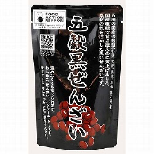 ■商品名：五穀黒ぜんざい■内容量：180g■原材料：砂糖（鹿児島県種子島産粗糖）、小豆（北海道）、大麦（福井県産六条大麦）、黒米（静岡）、赤米（静岡）、ごま（鹿児島、長崎、富山等北陸以西産）、食塩（兵庫）■開封前賞味期限：製造日より1年6ヶ月■サイズ：D30×W110×H170mm■五種類の国内産穀類（北海道産小豆、福井県産六条大麦、静岡県産黒米・赤米、北陸以西産炒り黒ごま）を種子島産粗糖で、甘さ控えめに煮上げました。■素材の色を活かした黒いぜんざいです。■温めておしるこ、ぜんざいに、冷やしてあんみつ、かき氷に、また、パンケーキやトーストにトッピング、抹茶アイスに添えてなどなど、デザートから主食まで用途豊富です。■レトルトパウチ食品ですので常温保管が出来、温めずそのまま開封して食べる事も出来ます。■召し上がり方：冷やしても温めても美味しくお召し上がり頂けます。温めておしるこ、ぜんざいに、冷やしてあんみつ、かき氷に、また、パンケーキやトーストにトッピング、抹茶アイスクリームに添えてなどなど、甘さ控えめで、用途豊富です。