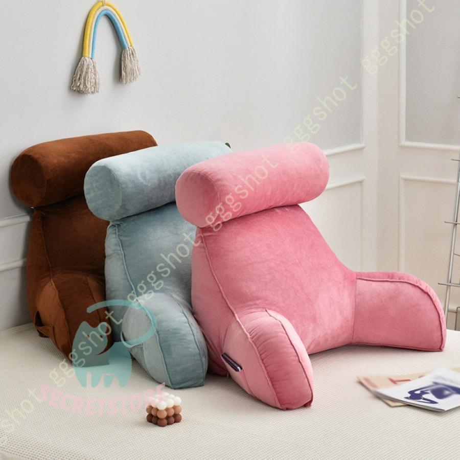 腰枕 背当てクッション 三角 肘掛け付き 腰当て 背もたれ クッション 洗える ソファ 椅子 車内 多用途 ..