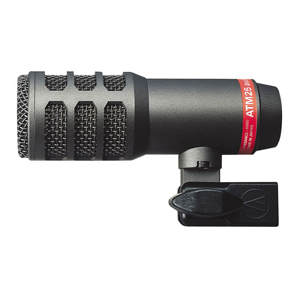 トピックスショッピングクレジット分割48回払いまで金利手数料0%！期間限定 2026年2月28日まで30,000円（税込）以上のお買い物が対象となります。本キャンペーンはクレジットカードでのお支払いは対象外となります。詳しくはお問い合わせください。アイテム説明＜特徴＞・ヘビイデューティなSR業務、大音圧の近接収音用マイクです。とりわけキックドラム等の低音楽器に最適。・単一指向性よりも指向角が鋭く、周辺ノイズに強いハイパーカーディオイド特性。マイクアレンジがいっそう容易です。スペック■型式 : ダイナミック型■指向特性 : ハイパーカーディオイド■周波数特性 : 30〜15,000Hz■感度(0dB＝1V/1Pa、1kHz) : −54dB■出力インピーダンス : 600Ω平衡■仕上げ : シアターブラックつや消し焼付塗装■出力コネクター : キャノンXLRMタイプ■質量 : 390g■付属品 : マイクポーチ納期について売却時は迅速に商品情報の削除を心掛けておりますが、ショッピングページの更新までにタイムラグが生じ、ご注文のタイミングによっては商品のご用意ができない場合がございます。あらかじめご了承くださいますようお願い申し上げます。あす楽対象商品以外、納期のご確認はご注文前に「商品についての問合わせ」よりお問い合わせください。