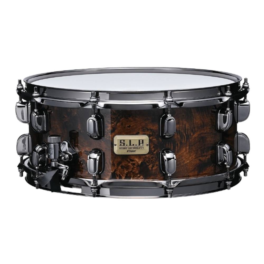 トピックスショッピングクレジット分割48回払いまで金利手数料0%！期間限定 2026年2月28日まで30,000円（税込）以上のお買い物が対象となります。本キャンペーンはクレジットカードでのお支払いは対象外となります。詳しくはお問い合わせください。アイテム説明アウタープライのマパ・バールの美しい木目と、 極厚に成型された“G”メイプルシェルが特徴のスネアドラム。シェルに採用されたメイプル材は明るく柔らかな響きとヌケの良いサウンドが特徴。 そのメイプル材を11mm/13plyと通常よりもシェルプライ数を増やし厚く成型することで、大音量のバンドサウンドでも埋もれないパワフルかつブライトなサウンドと十分なボリュームを獲得しました。フープには2.3mmのフランジフープを採用しオープンで伸びやかなサウンドを獲得。また、ハイカーボン・スナッピーを採用することで、音の粒立ちを良くし、よりコントロールしやすくチューニングレンジの広いスネアに仕上げました。ローピッチでもコントロールしやすく、ハイピッチにすれば存在感のある抜けの良いサウンドを奏でます。ポップスからハードロックまでお使い頂ける、汎用性の高いスネアドラムです。ブラックニッケルパーツと、焦げ茶に塗装されたシェルが、マパ・バール材の美しい木目を更に引き立てます。Size：14"×6"Shell Material：11mm, 12ply Maple + 1 outer ply Mappa BurlHoops：2.3mm スティール・マイティー (10テンション)Lugs：MSL-SCTBNStrainer/Butt：MLS50ABN / MLS50BBNSnare Wire：MS20RL14C Super Sensitive Hi-Carbon Snappy Snare納期について売却時は迅速に商品情報の削除を心掛けておりますが、ショッピングページの更新までにタイムラグが生じ、ご注文のタイミングによっては商品のご用意ができない場合がございます。あらかじめご了承くださいますようお願い申し上げます。最強配送対象商品以外、納期のご確認はご注文前に「商品についての問合わせ」よりお問い合わせください。