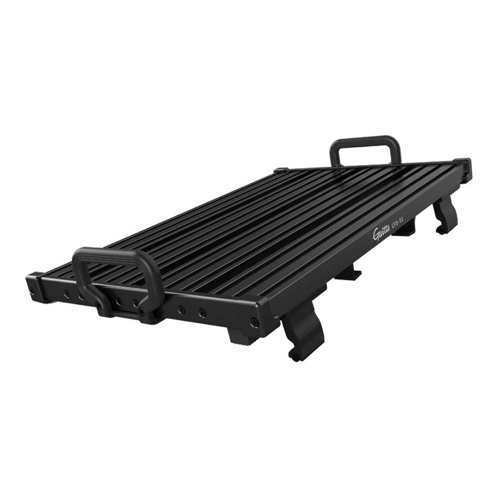 トピックスショッピングクレジット分割48回払いまで金利手数料0%！期間限定 2026年2月28日まで30,000円（税込）以上のお買い物が対象となります。本キャンペーンはクレジットカードでのお支払いは対象外となります。詳しくはお問い合わせください。アイテム説明GPB-02は、軽量かつ強靭なアルミ合金フレームに折りたたみ式アンダーシャーシを備えたペダルボードです。付属の固定ブロックを使う独自の固定方式で、面ファスナーに頼らず素早く確実にレイアウト可能。表面はアルマイト処理、外周はエッジ保護設計で傷に強く、過酷な踏み込みにも対応します。電源はボード下に収納でき、省スペースで持ち運びも容易です。■固定ブロックで手軽に素早くレイアウト溝にTナットを差し込み、固定ブロックでペダルの側面を押さえてネジ留めするだけのシンプル構造です。面ファスナーの貼り替えや糊残りがなく、レイアウト変更も短時間で完了。サイズや形が異なるペダルも均一の力で固定でき、ガタつきやズレを抑えます。現場での急な入れ替えや、スタジオと自宅での機材入替にも柔軟に対応します。■折りたたみ式アンダーシャーシで配線と携行性を両立ボード下に電源を収められるため、天面のスペースを最大限に活用できます。電源やケーブルが視界に入らず、踏み間違いを減らし、見た目もすっきり。折りたたみ機構により、使用時は十分な剛性を確保しつつ、撤収時は薄く畳んで省スペースで持ち運べます。高さ31～35mm・奥行き54mm以下・長さ140～155mmのパワーサプライに適合します。■アルミ合金×アルマイト×エッジ保護の高耐久設計フレームは軽量なアルミ合金で、持ち運びの負担を軽減。表面のアルマイト処理は擦り傷や汚れに強く、外周のエッジ保護が積み下ろし時の衝撃から機材を守り、四隅の接触でも塗装剥がれを抑制。付属のL型／T型の六角レンチ、ラッチフックなど実用的な付属品により、組み立てと運用の両面で扱いやすさを高めています。■注意事項・電源収納部の対応サイズは目安です（H：31～35mm以下／W：54mm以下／L：140～155mm）。ご使用予定の電源サイズを事前にご確認ください。・固定ブロックとネジは均等に締め付け、過度なトルクを避けてください。・踏み込みや移動時は、ケーブルに余裕を持たせて断線やプラグ抜けを防止してください。・表面仕上げを長持ちさせるため、溶剤や研磨剤の使用は避け、柔らかい布で乾拭きしてください。・本ページに掲載しているスペックは、実際の製品を測定した実測値です。・メーカー本国サイトや海外通販サイトに掲載されている数値と異なる場合がありますが、実機に基づいた数値のため、実使用時の目安として安心してご参照ください。・スラント用アンダーシャーシは強力なバネ機構により自動で展開します。・展開時は手や顔などを近づけないよう、十分ご注意ください。・外観・付属品・仕様は予告なく変更となる場合があります。スペック■製品サイズ：515 x 332 x 30-75mm (ハンドル除く)■製品重量：2,480g■ハンドルサイズ：120 x 75 x 30mm■バッグサイズ：580 x 210 x 80mm■対応パワーサプライサイズ：高さ31～35mm x 奥行き54mm以下 x 幅140～155mm■パッケージサイズ：61.5 x 42 x 10.5cm■パッケージ重量：5.7kg■生産国：中国納期について売却時は迅速に商品情報の削除を心掛けておりますが、ショッピングページの更新までにタイムラグが生じ、ご注文のタイミングによっては商品のご用意ができない場合がございます。あらかじめご了承くださいますようお願い申し上げます。最強配送対象商品以外、納期のご確認はご注文前に「商品についての問合わせ」よりお問い合わせください。
