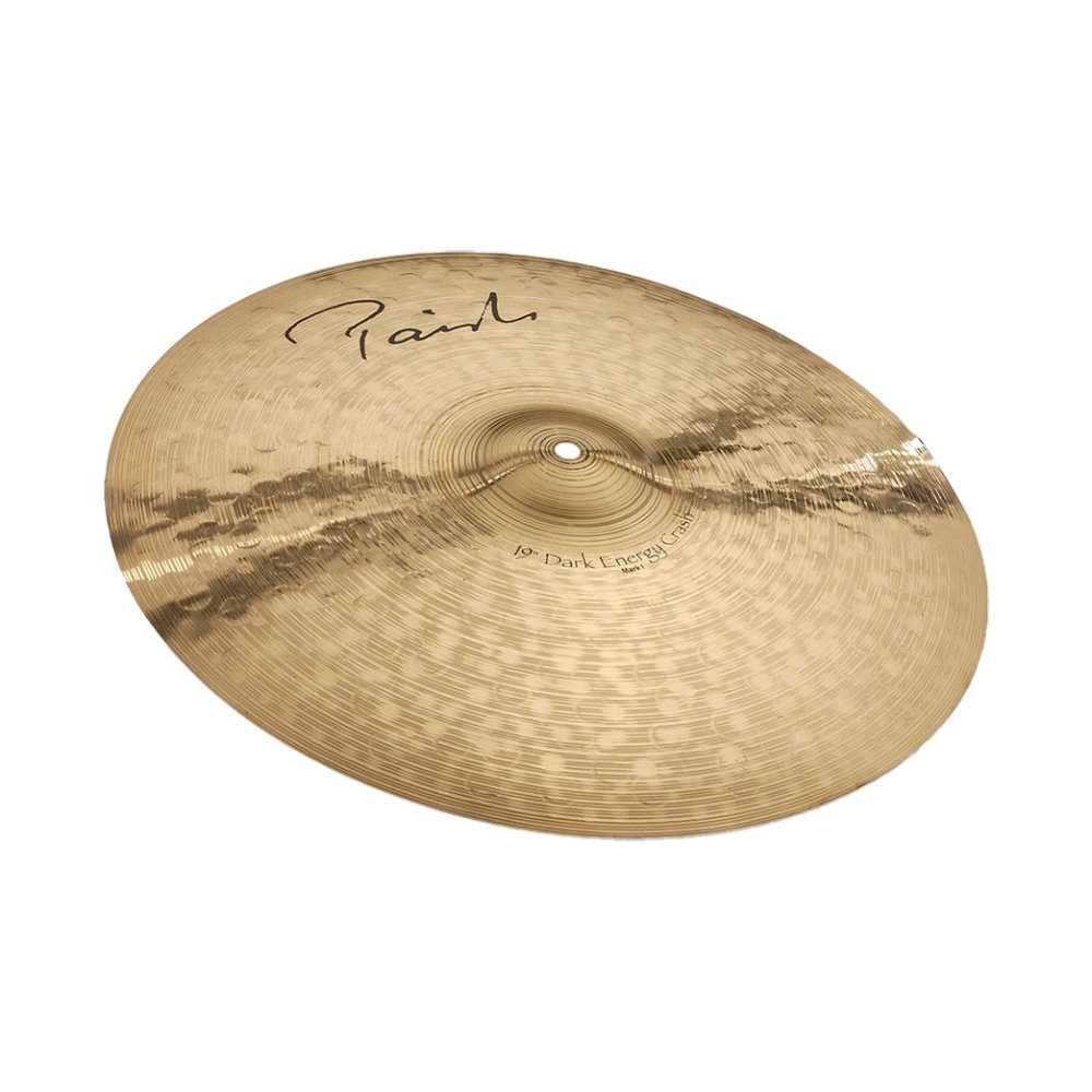 トピックスショッピングクレジット分割48回払いまで金利手数料0%！期間限定 2026年2月28日まで30,000円（税込）以上のお買い物が対象となります。本キャンペーンはクレジットカードでのお支払いは対象外となります。詳しくはお問い合わせください。アイテム説明Paiste Signature Dark Energyシリーズの「Crash（クラッシュ）Mark I」は、ダークネスでエネルギッシュなサウンドと、レスポンスのよさとコントロールのしやすさが特徴。現代のブレンドされた音楽スタイルに幅広く対応する、非常に汎用性の高いフレキシブルなクラッシュシンバルです。「Mark I」は「Mark II」と比べ少し静かな、ダークでドライなサウンドで、全体的なサウンド・キャラクター、特にベルとピングのサウンドに現れています。製品仕様Sizes：16", 17", 18", 19"Weight：LightVolume：MediumSound color：DarkFrequency range：WideFrequency mix：Rough/Complex/RichStick Sound：WashyResponse Intensity：LivelySustain：LongBell character：IntegratedFeel：Medium納期について売却時は迅速に商品情報の削除を心掛けておりますが、ショッピングページの更新までにタイムラグが生じ、ご注文のタイミングによっては商品のご用意ができない場合がございます。あらかじめご了承くださいますようお願い申し上げます。最強配送対象商品以外、納期のご確認はご注文前に「商品についての問合わせ」よりお問い合わせください。