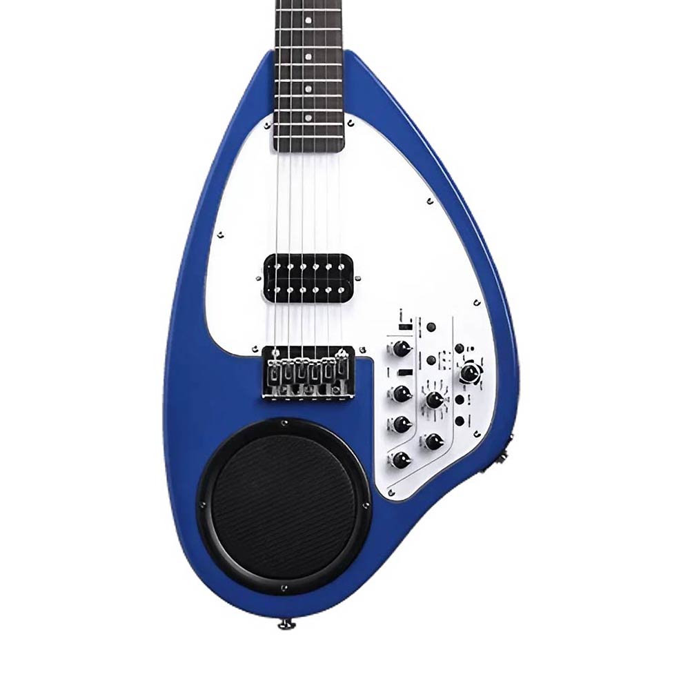 トピックスショッピングクレジット分割48回払いまで金利手数料0%！期間限定 2026年2月28日まで30,000円（税込）以上のお買い物が対象となります。本キャンペーンはクレジットカードでのお支払いは対象外となります。詳しくはお問い合わせください。アイテム説明■VOXの技術を集約させたユニークなギター1960年代にVOXが発表した伝説的なギターのシェイプを踏襲する、ユニークなスピーカー付きギターが、このAPC-1です。VOXがこれまでに蓄積してきたアンプ製作の技術を活かしたアナログ回路のアンプを搭載、さらにVOXのデジタル・モデリング・アンプVOX MINI GO に採用されているリズムマシンの機能やエフェクトも内蔵しています。アナログとデジタルを組み合わせるという、これまでのVOX製品のノウハウがふんだんに詰まった、VOXの集大成と呼べるギターです。音を出すために必要な機能をすべて搭載しているため、アンプやエフェクターを用意する必要がなく、このギター1本で演奏する事が可能。リビングや屋外での演奏、トラベルギターとしても手軽に使え、どこへでも持ち運ぶことができます。サウンドの要となるアンプ部は、VOX AC30の伝説的な音色を元に、APC-1のスピーカー・ユニットに合わせて再設計。このアンプ部分についてはアナログ回路にこだわることで、本格的なサウンドが実現しました。また、多段ゲイン回路を搭載することで、真空管アンプに見られるような複雑な歪み具合もパーフェクトに再現しています。アンプライクなコントロール・セクションにより、クリーンからクランチ、そしてドライブサウンドまで幅広いサウンドメイクが可能。スピーカー付きギターでありがちなファズ系の歪みではなく、使いやすいオーバードライブ系の歪みサウンドをGAINツマミでコントロールできるのも、本器ならではの特徴です。■広指向性スピーカーを採用Tectonic Audio Labs製の広指向性スピーカーを搭載。100Hz ? 20kHzフルレンジで、広指向性で180°の方向に音を飛ばす特徴により、スピーカーの正面でなくても音がよく聴こえる構造を採用しています。演奏者にとっても音を聴き取りやすいので、ギターに搭載するのにピッタリなスピーカーと言えるでしょう。また、今までのスピーカー付きギターには「低音が物足りない」「ハウリングしやすい」といった弱点がありましたが、新設計のギター専用エンクロージャーにパッシブ・ラジエーターを搭載することで、一般的なスピーカー付きギターよりも遥かに音質が良くなりました。また、スピーカーユニットを免震構造にする事で、スピーカー付きギターの難点であるハウリングに強い構造となっています。低音から高音までバランス良くワイドレンジに出力しながら、エンクロージャーのハウリング対策を両立して実現する、まさに次世代のスピーカー付きギターです。■エフェクター、リズム・マシンも搭載エフェクターとリズム・マシンについては、デジタル・モデリング・アンプVOX MINI GOシリーズの技術を踏襲。エフェクトはコーラス/トレモロ/ディレイ/リバーブを搭載しています。ディレイとリバーブについてはタップテンポの機能も備えています。リズム・マシンはメトロノームを含む11種類のジャンルを用意。各ジャンルにつき3バリエーションとなり、トータル33種類のリズム・パターンを内蔵しています。■ヴィンテージ・リファイン・シェイプ1960年代に発売されていた、ヴィンテージのVOXギターを彷彿させるボディ・デザインも大きな特徴のひとつです。ヘッド・シェイプも当時の製品をアレンジして新たにデザインしました。ボディ材ポプラネック材メイプル指板材ローズウッドスケール（弦長）610mmブリッジハードテイルMagnetic PickupsハムバッカーSpeakerTectonic Audio Labs製 4.6cm+パッシブラジエータ×2コントロールGuitar: GAIN, BOOST on/off, TONE, VOLUMERhythm: START/STOP, GENRE(*), VARIATIONS, TEMPO, LEVELEffect:TAP, EFFECT (**)電源：単3(AA)形x6本付属品：ギグケース、調整用レンチ、ストラップ(*) 8BEAT, 16BEAT, ROCK, METAL, POP, R&B, JAZZ, LATIN, DANCE, ODD, METRO(**) CHO, TREM, ECHO, REV納期について売却時は迅速に商品情報の削除を心掛けておりますが、ショッピングページの更新までにタイムラグが生じ、ご注文のタイミングによっては商品のご用意ができない場合がございます。あらかじめご了承くださいますようお願い申し上げます。最強配送対象商品以外、納期のご確認はご注文前に「商品についての問合わせ」よりお問い合わせください。