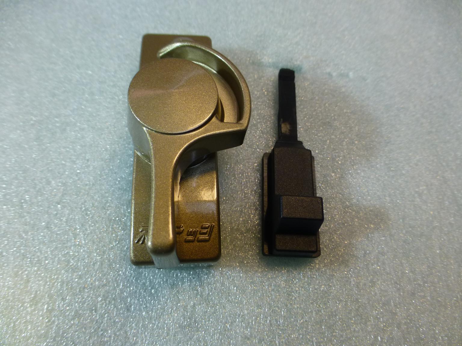 クレセント（KC-35)　右　不二サッシ11035-4図は左